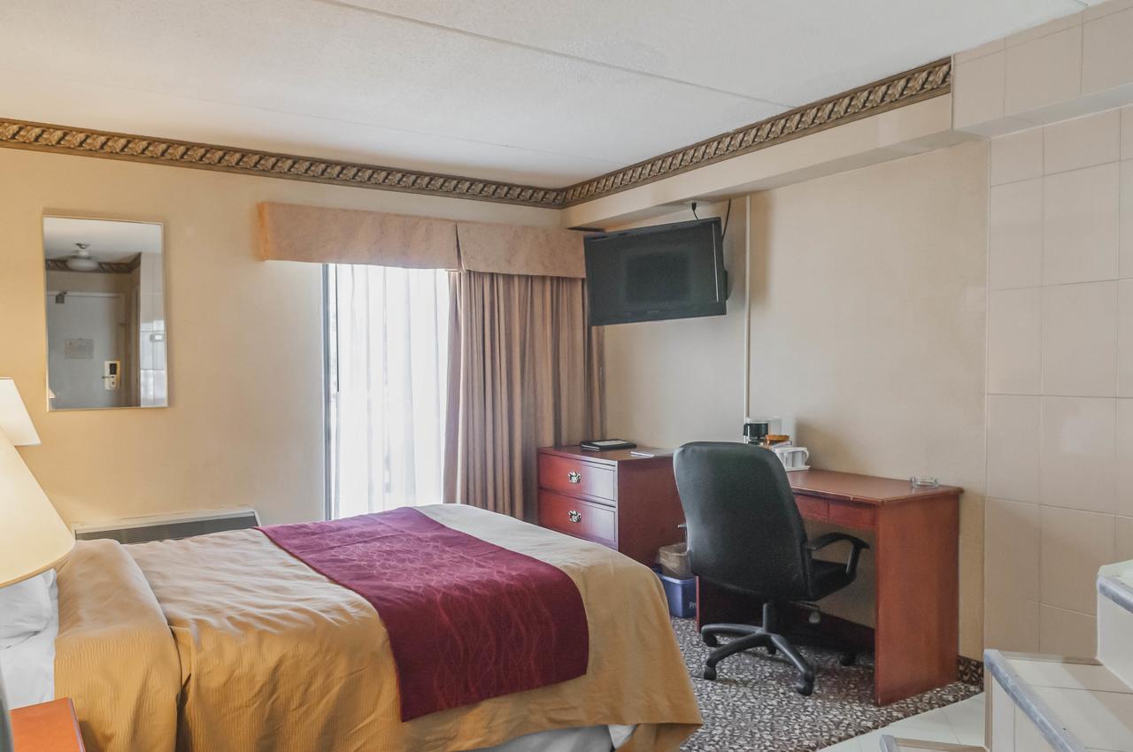 Comfort Inn Meadowvale Mississauga Exterior foto